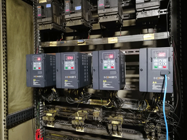 搶修照3.gif 搶修照3.gif